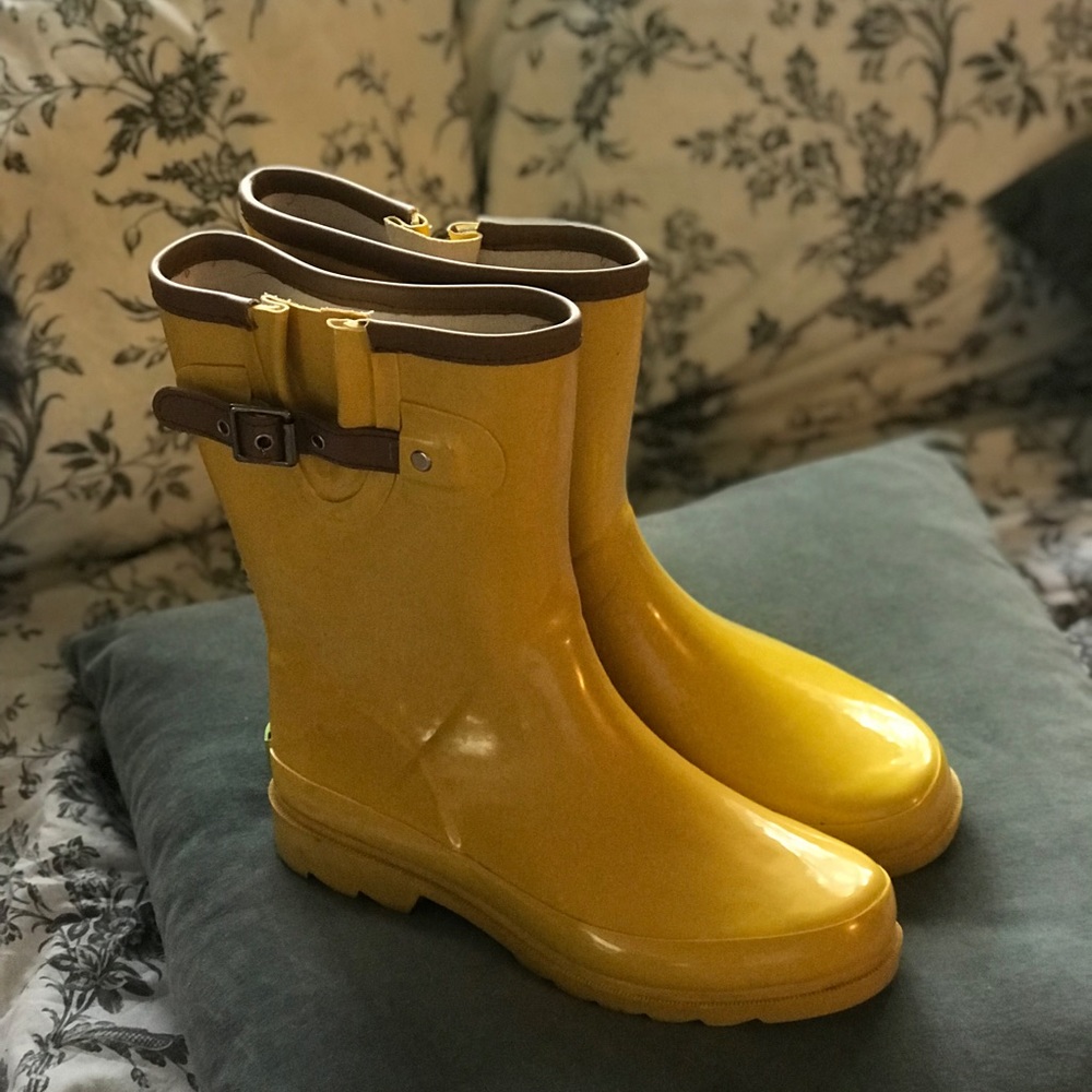Rain boots